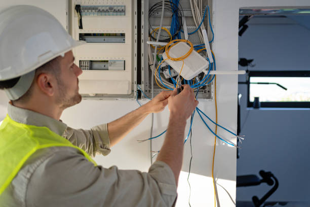 Best Licensed Electrician  in Oakbrook Terrace, IL